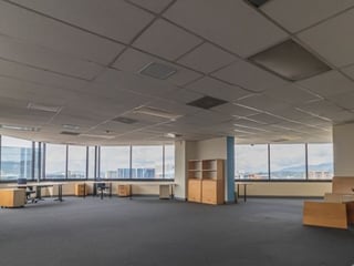 Oficina de 2 niveles en renta en edificio centrico de zona 10 Ref-5889 - 4