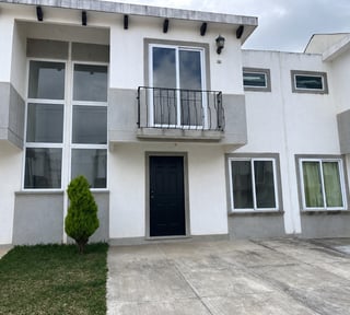 Casa en Renta en Condominio Valles de Navarra