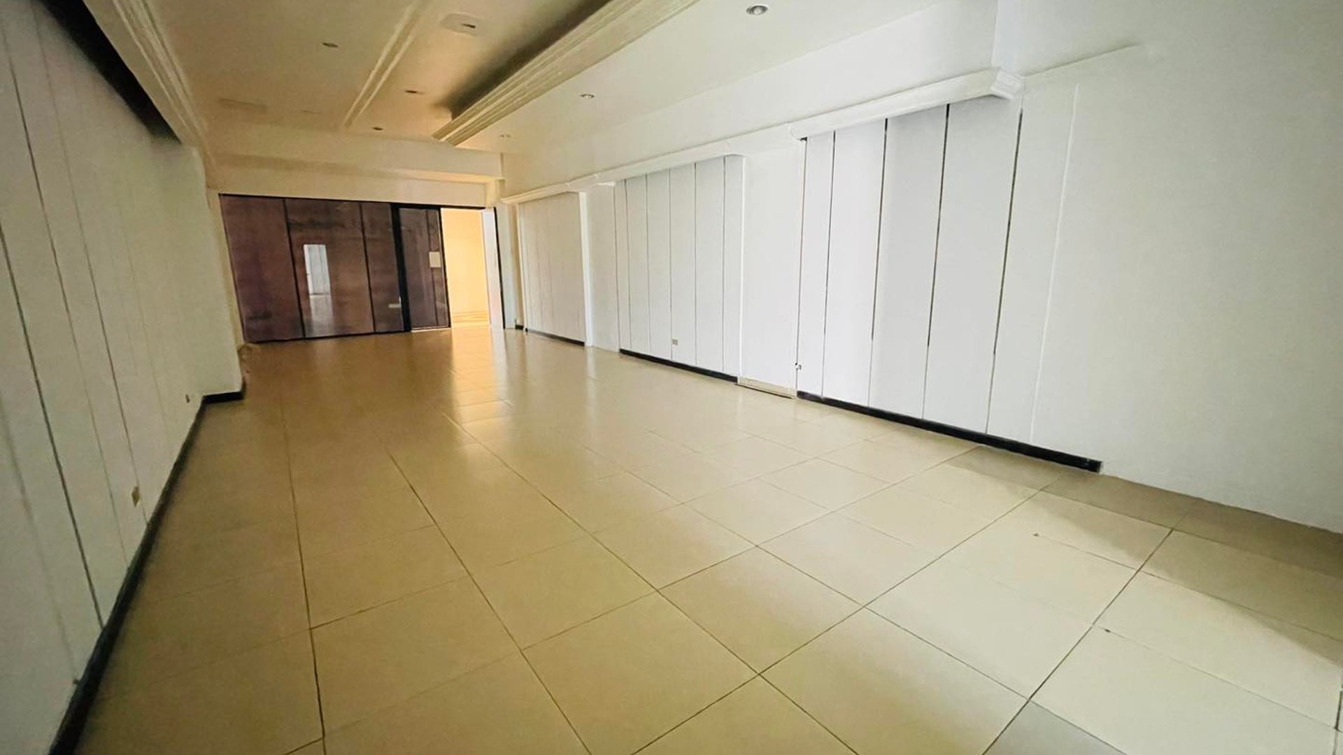 ALQUILER DE LOCAL COMERCIAL 77.75MT2 - LA PRADERA, ZONA 10