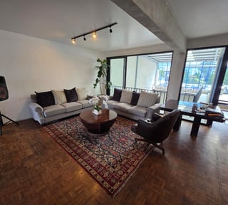 Casa en renta y/o venta ideal para oficinas en zona 10 Ref-5424