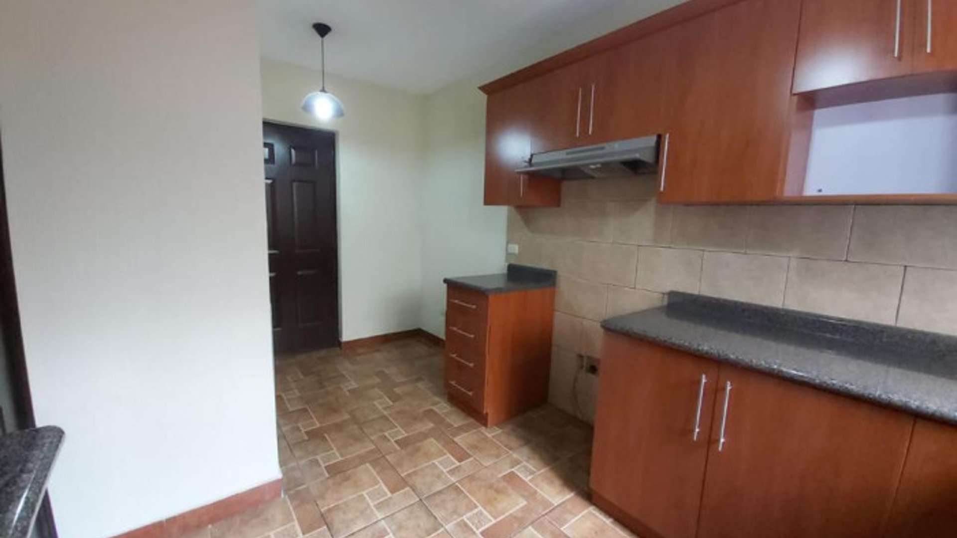 Casa en venta en Condominio Residencial Zona 7 Mixco - Miniatura 3