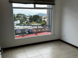 APARTAMENTO EN EDIFICIO PORTICO ZONA 7 - 5
