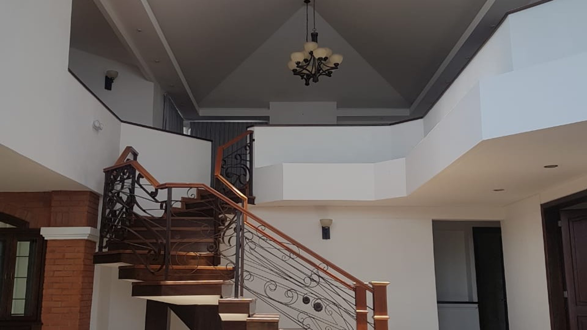 Casa en Renta y Venta zona 16 / La Montaña - Miniatura 2