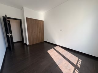 Apartamento en Nogales de Cayalá, zona 16 - 5