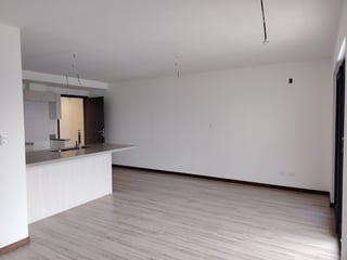 Apartamento En Venta Zona 10 Edificio Neo 2 Nivel Alto + 3 parqueos - 2