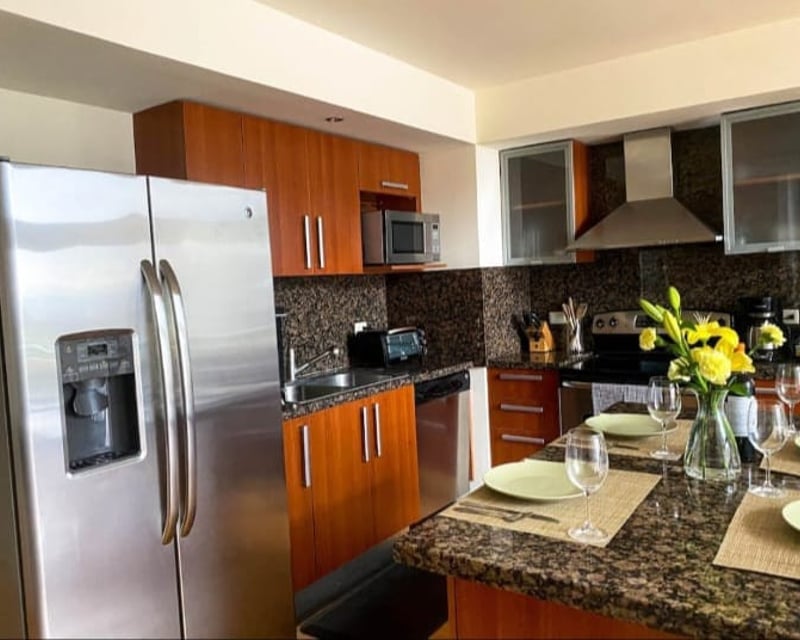 Apartamento en renta amueblado en zona 10