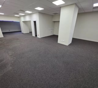 Local en renta en primer nivel en Edificio Corporativo de Z14 Ref-5432