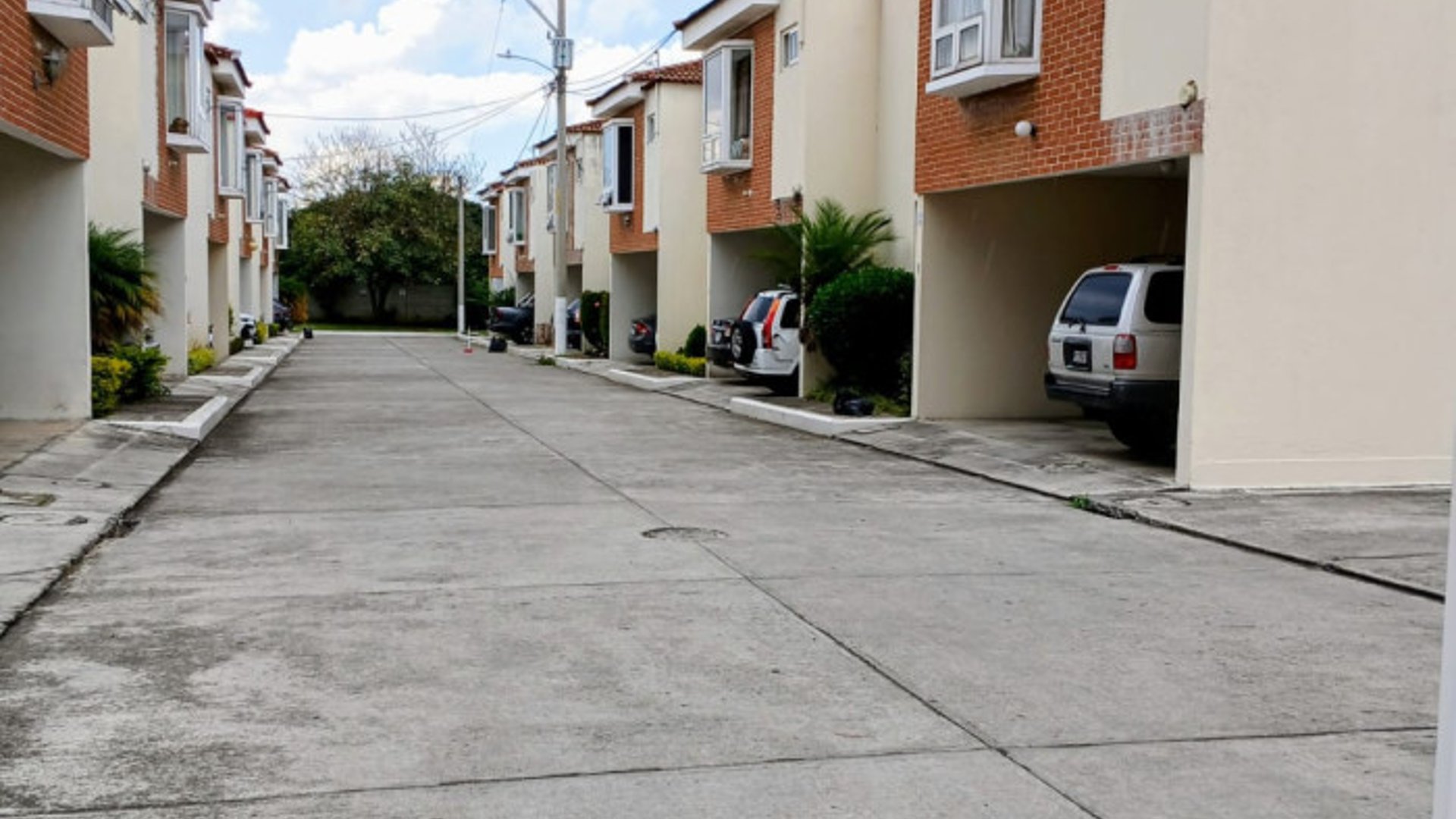 Casa en venta en Condominio Residencial Zona 7 Mixco