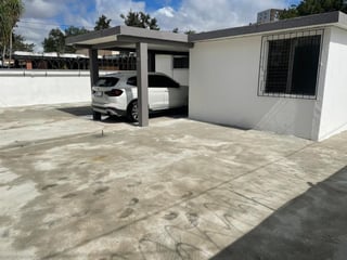 Propiedad Comercial en renta en zona 15 - 4