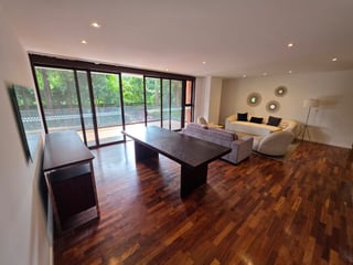 Renta de apartamento con balcon y 3 habitaciones en zona 10 Ref-5492 - Image 1