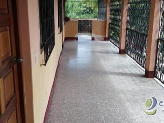 Edificio en Renta en Río Dulce a orilla de carretera - 3