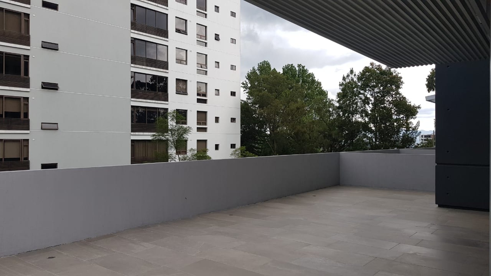 Oficina en Venta, Zona 15 (V8258) - Miniatura 2