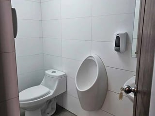 Edificio en renta 6a avenida, zona 4 - Image 19