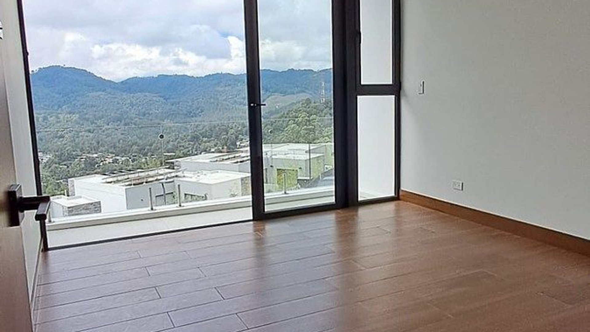 EL PULTE EQUESTRE | RESIDENCIA EXCLUSIVA EN RENTA ZONA 16 - Miniatura 22