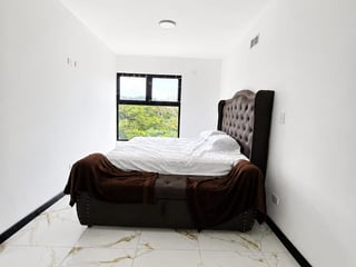 Bella Casa  En Venta en Planos Hacienda Real Zona 16 de 3 habitaciones - 3