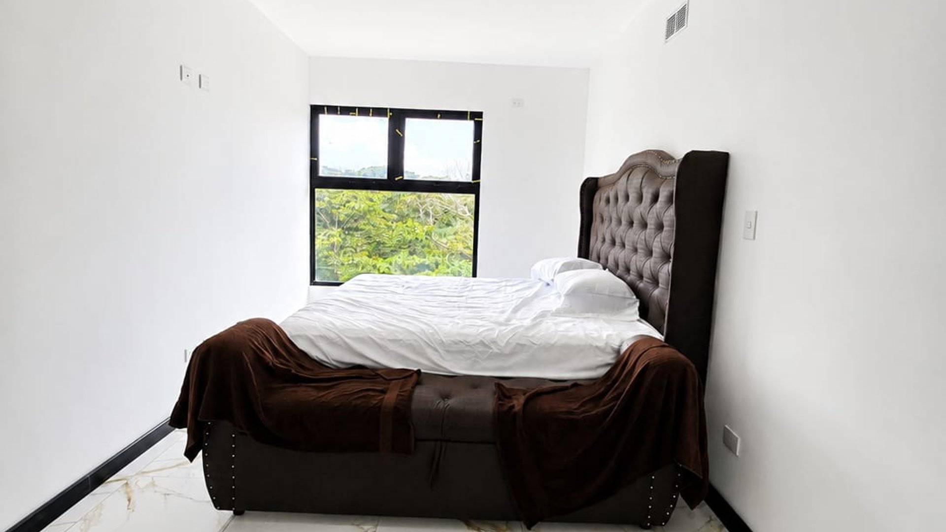 Preciosa Casa En Venta, En Zona 16 - Miniatura 3