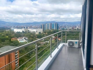 Apartamento con balcon en renta de 2 habitaciones en zona 15 Ref-5453 - 4