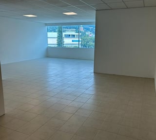 Alquilo Oficina en zona Pradera zona 10