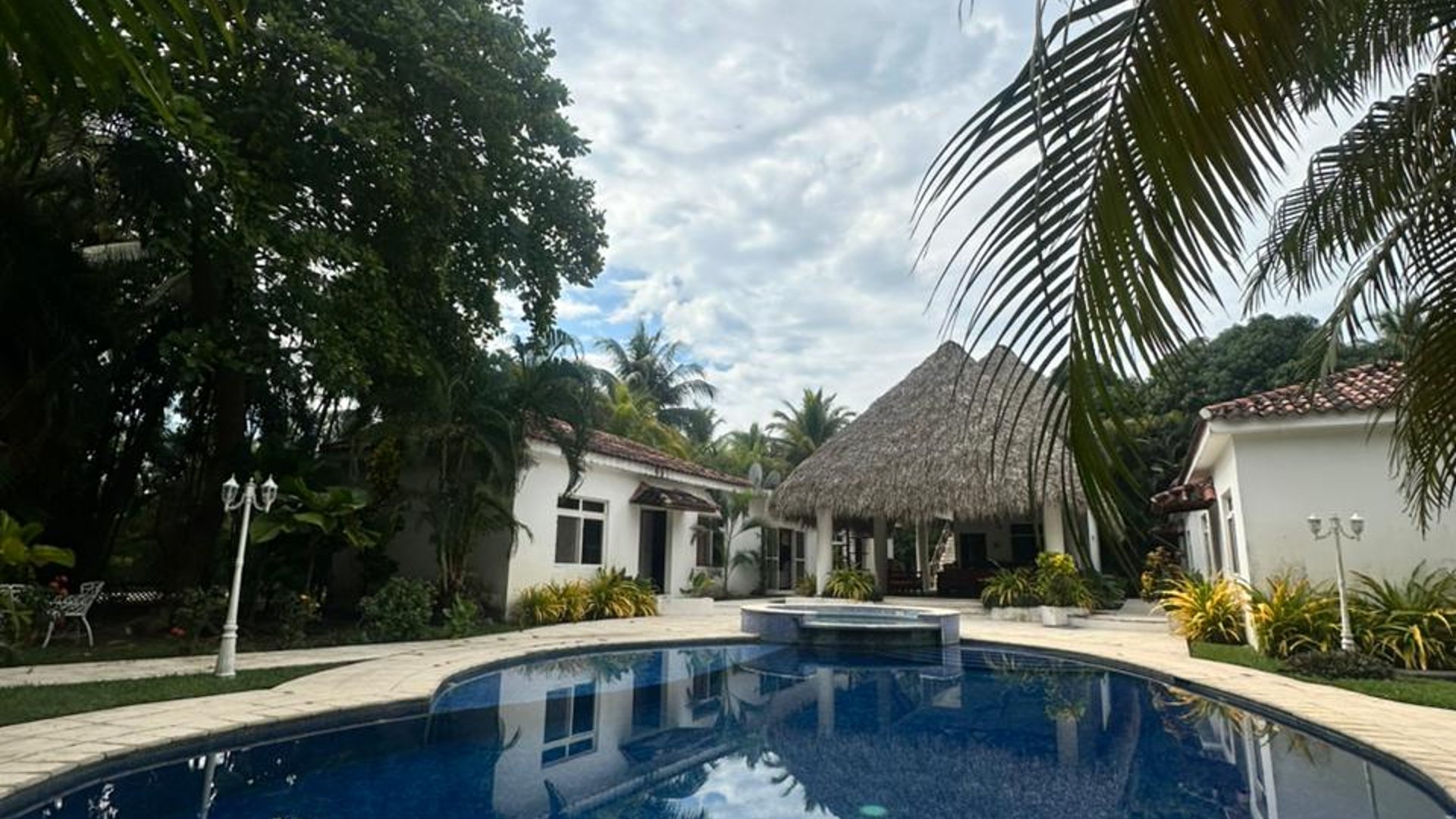 LAS OLAS SUR CASA EN RENTA - Image 1