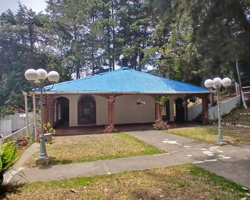 Renta casa sobre carretera Interamericana San Lucas Sac