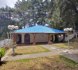 Renta casa sobre carretera Interamericana San Lucas Sac