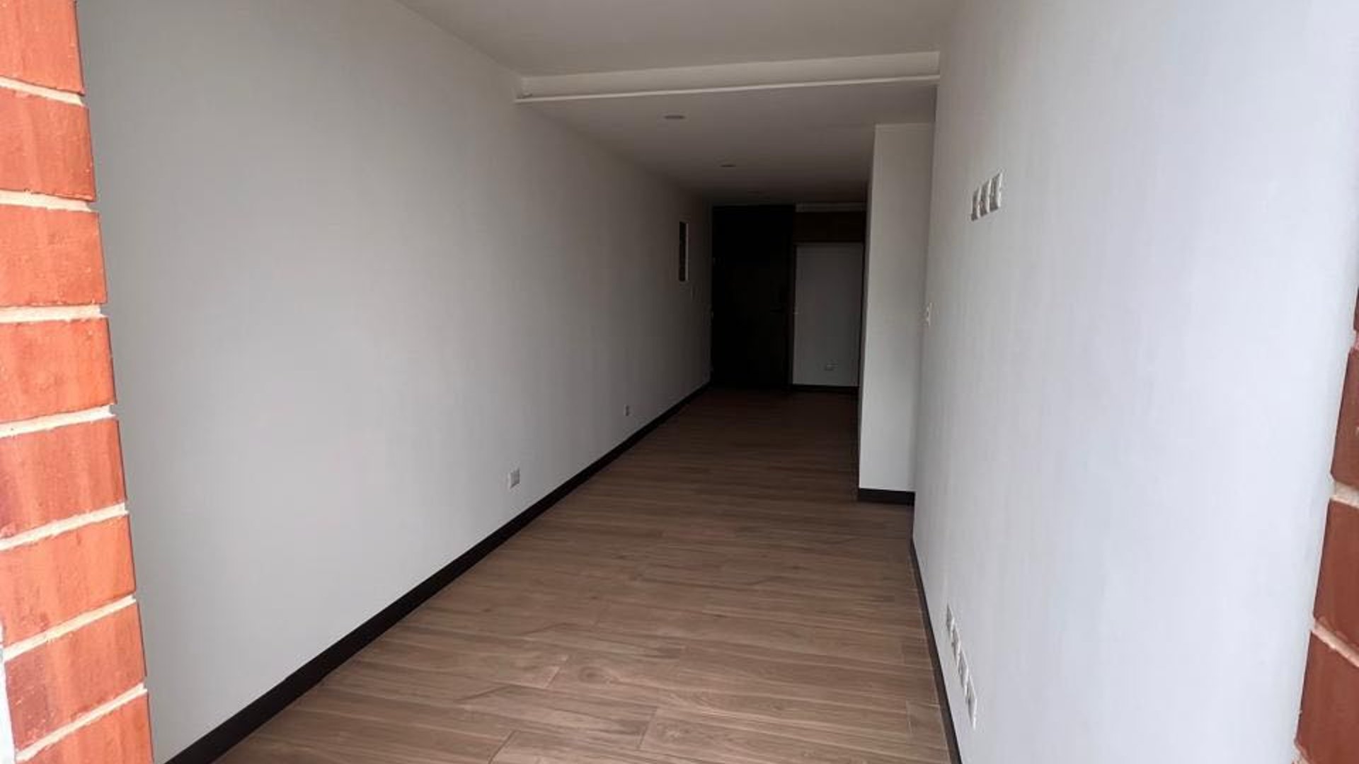 APARTAMENTO CON JARDÍN