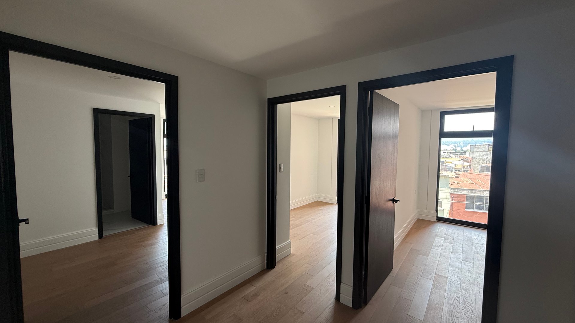 Apartamento de 3 habitaciones en Renta en Céntrico zona 5. - Miniatura 2