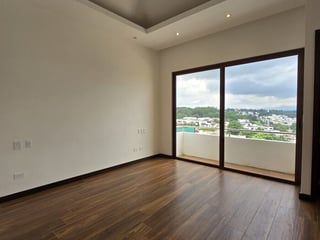 Casa Nueva en Alquiler – Lomas de San Isidro, Zona 16 - Image 11