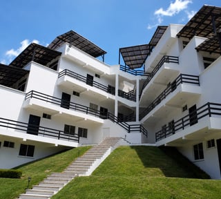 Apartamento amplio con vista al bosque | El Carmen Acacias, Zona 12