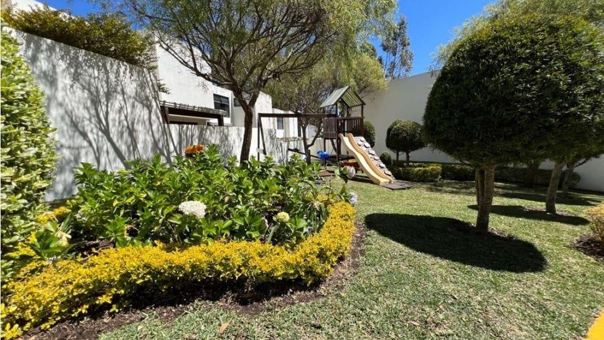 CASA EN CONDOMINIO BOSQUES ESCONDIDO KM 21.5 CARRETERA A FRAIJANES - Miniatura 13