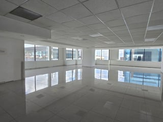 En renta oficina comercial en zona 14 Guatemala - 2
