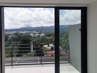 Venta de bonito apartamento 2 Dormitorios | MIRA Zona 10 (B) - 3