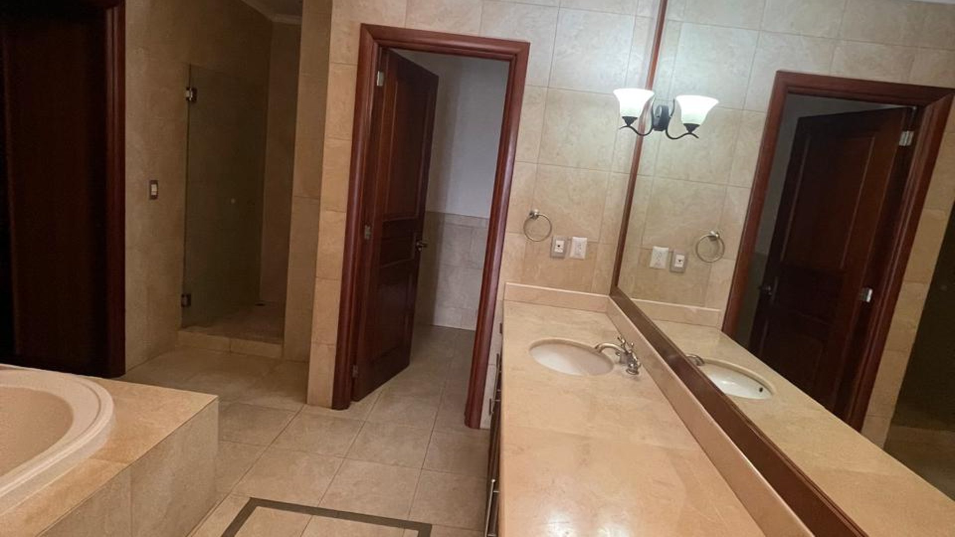 Apartamento en Alquiler Edificio Tadeus, zona 14 N6 - Miniatura 10