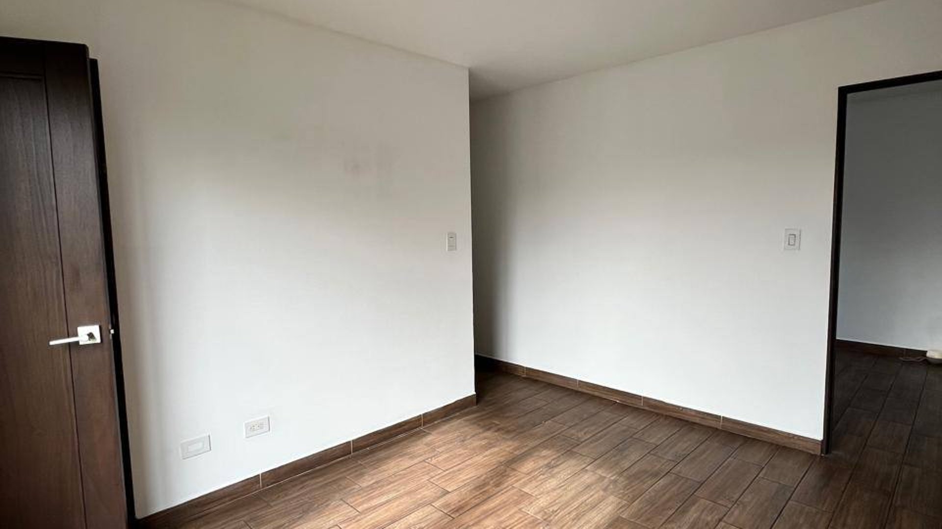 Apartamento en venta-renta en edificio Balmes 47 zona 11 - Miniatura 8