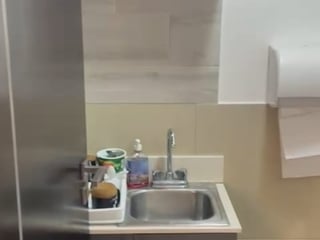 OFICINAS EN RENTA/VENTA EN EDIFICIO VASANTA ZONA 10 - Image 1