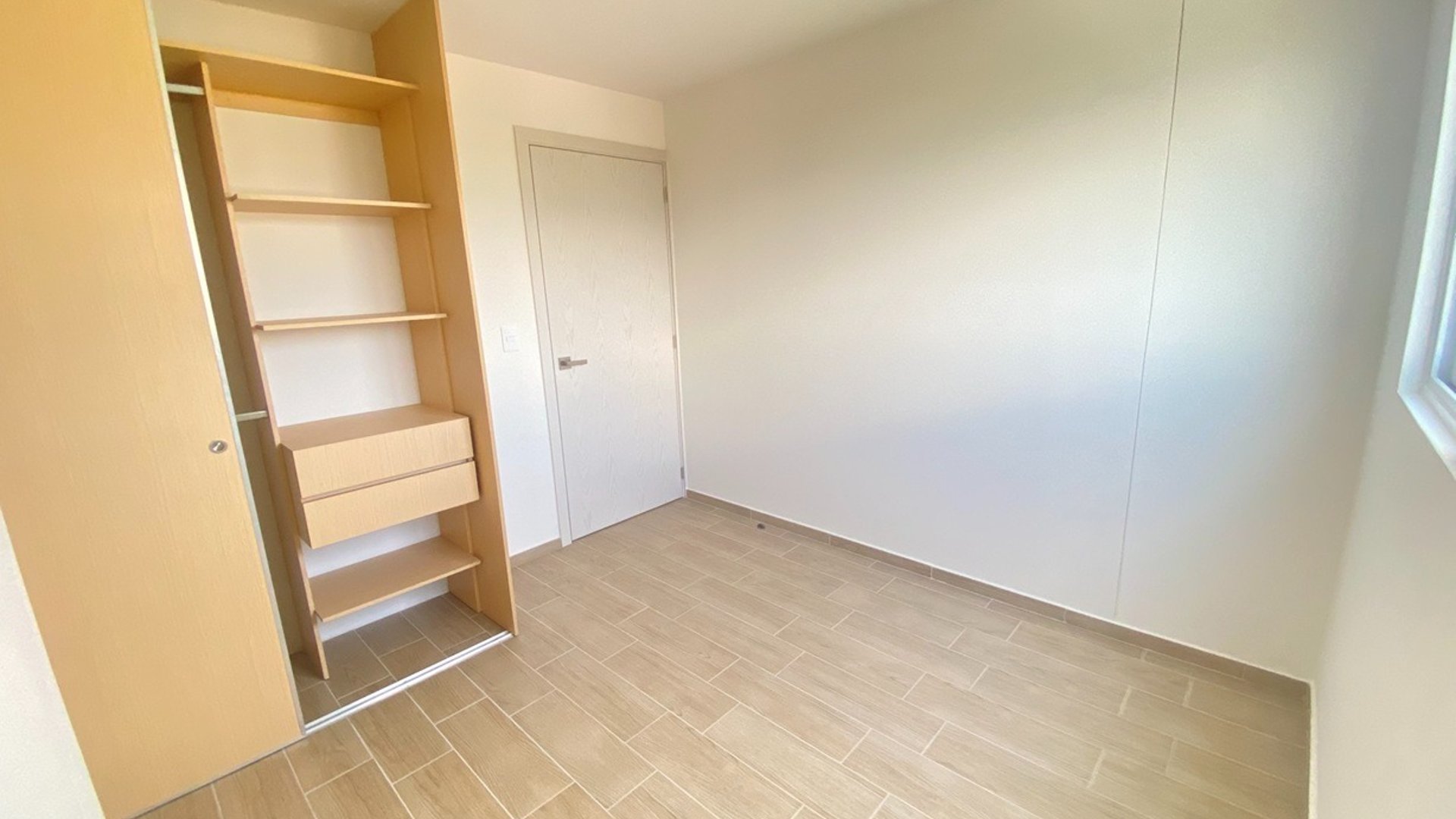 Apartamento en Avenida Petapa zona 12 - 3 habitaciones Ref-5935 - Miniatura 4