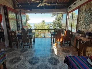 Hotel Boutique en Venta en Orilla de Playa Lago Atitlán - 2