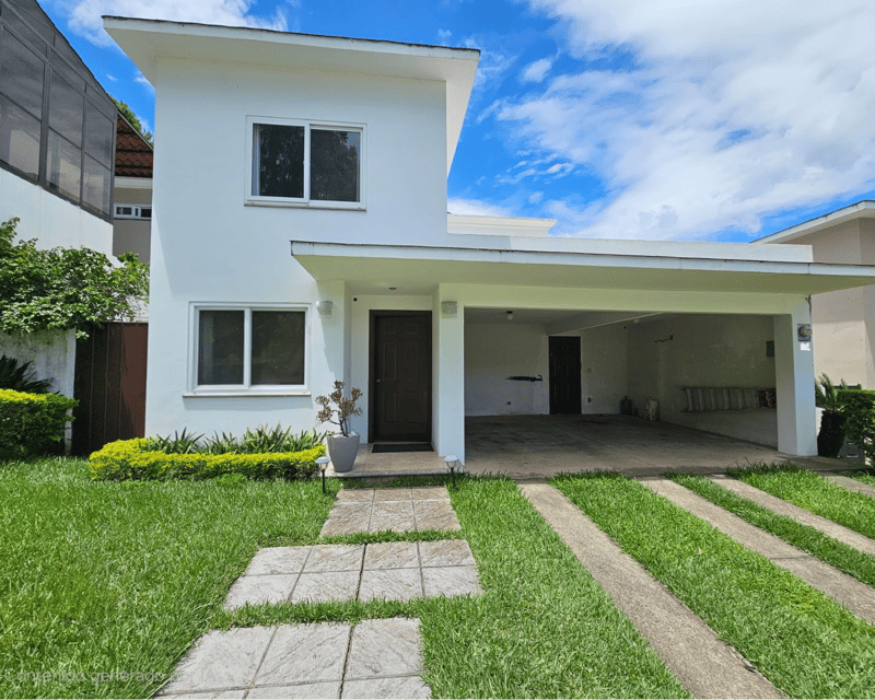 VENTA Casa Residenciales Fontana I Km. 25.5 Fraijanes