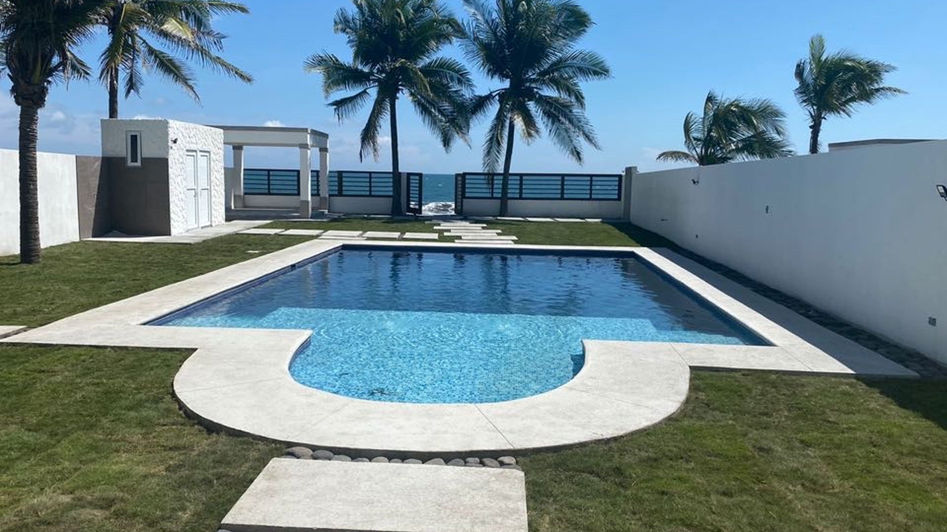 CASA DE PLAYA EN RENTA EN MONTERRICO VILLA 9