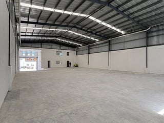 Bodega en renta - Naranjo, Zona 4 de Mixco - Image 1
