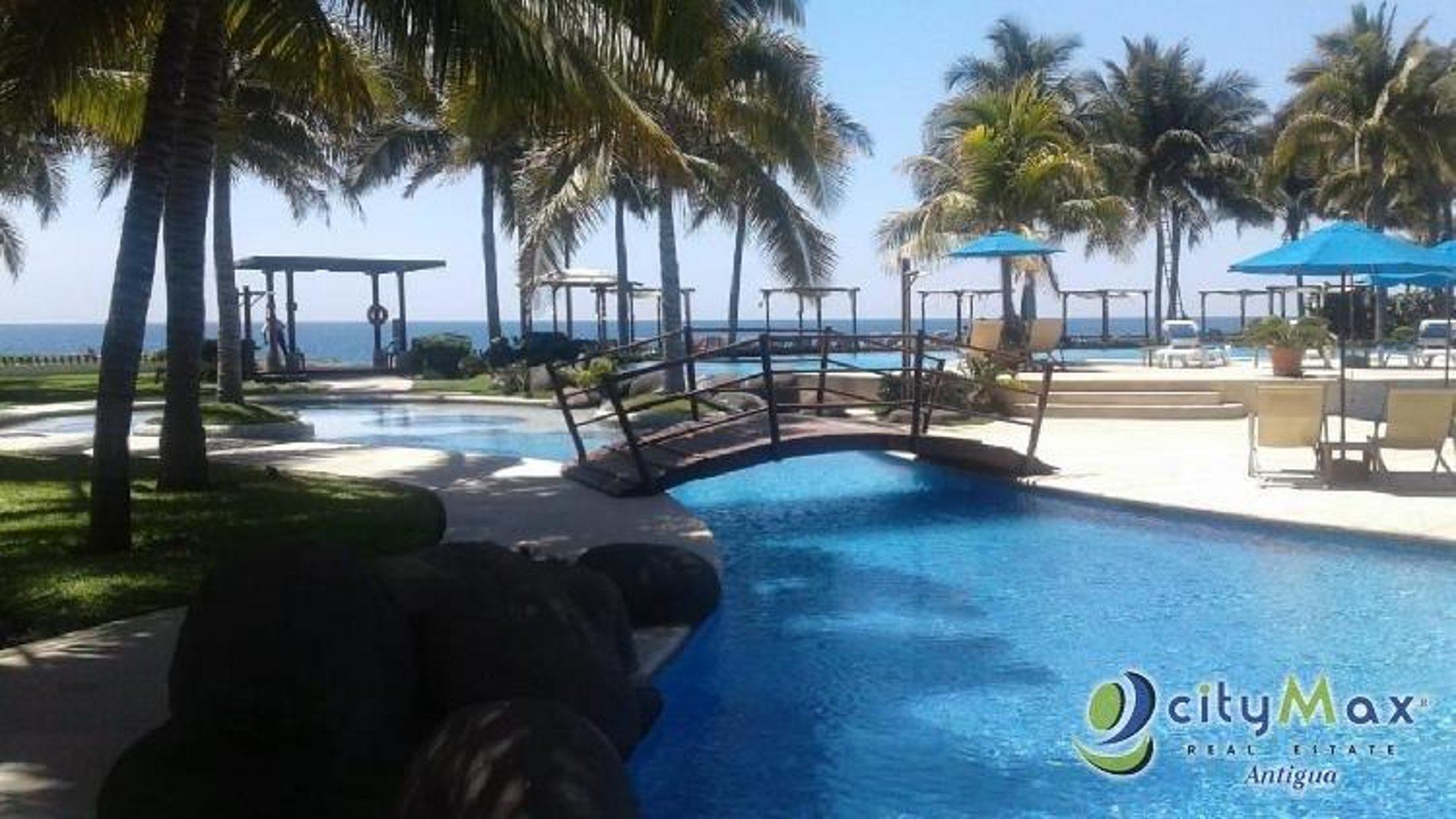 Villa los Cabos Monterrico apartamento en venta
