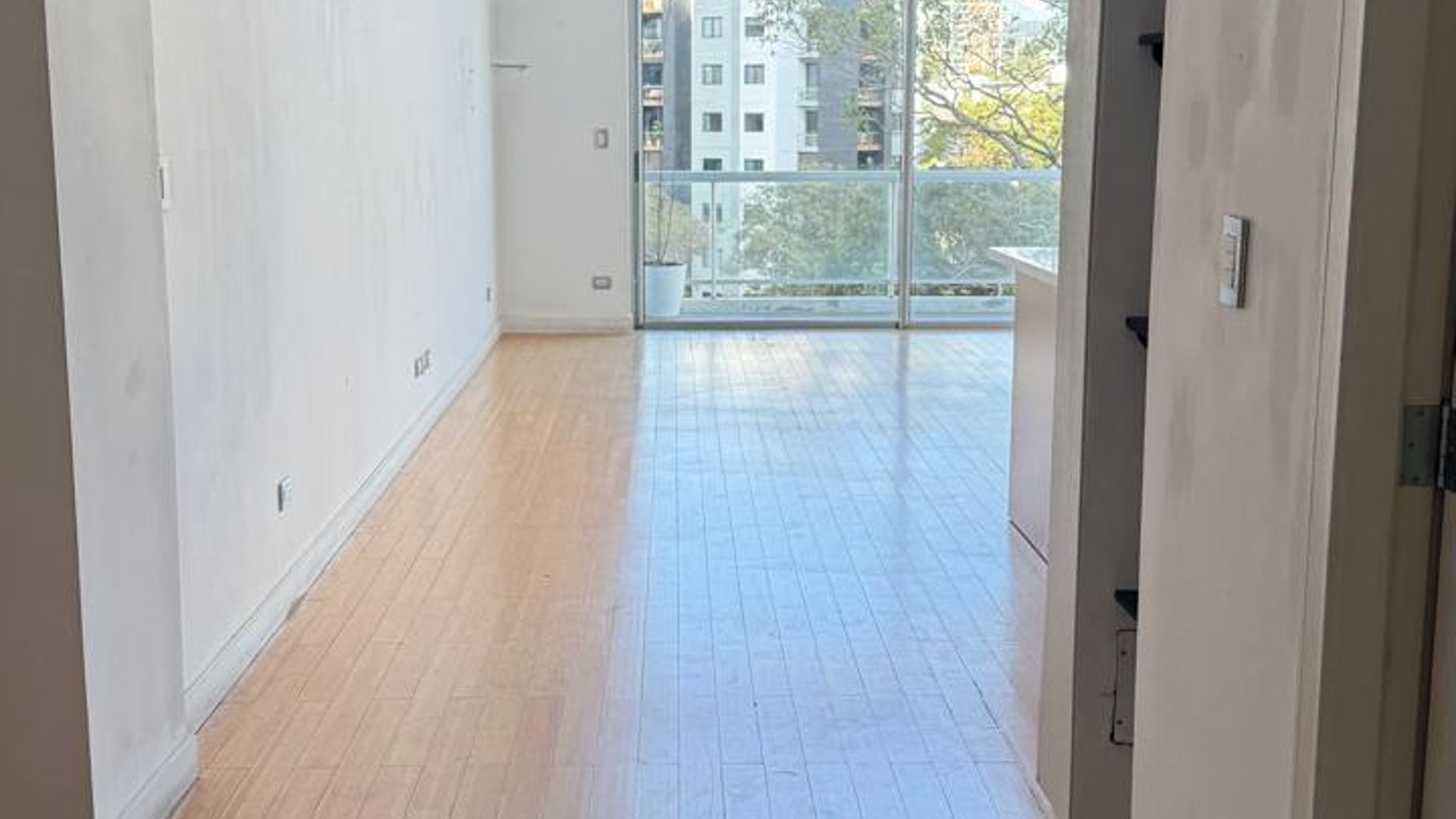 Apartamento en Renta zona 10 / Atrium - Miniatura 2