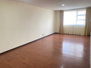 Rento apartamento en nivel alto - 3 habitaciones en zona 14 Ref-5823 - 2