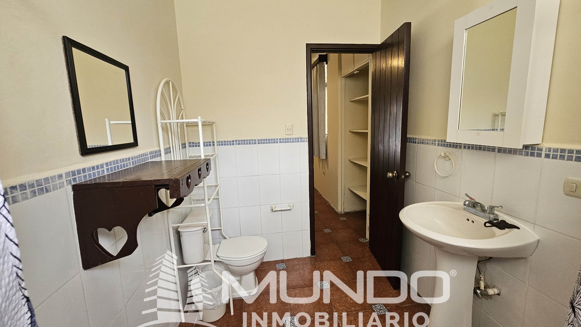 APARTAMENTO AMUEBLADO EN RENTA EN ZONA 9 - Miniatura 7