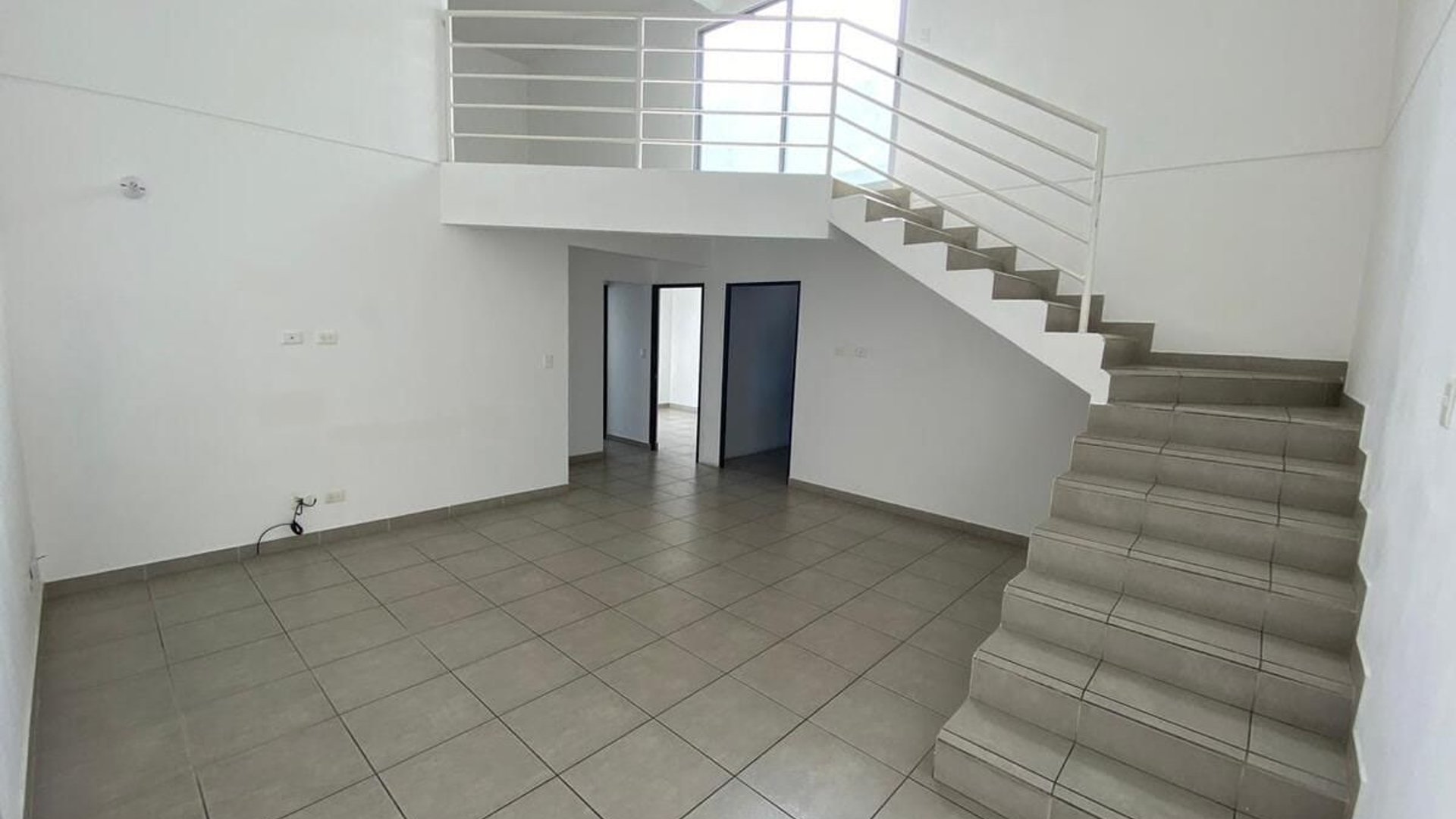 Apartamento en Venta – Zona 15, Área Hospital El Pilar
