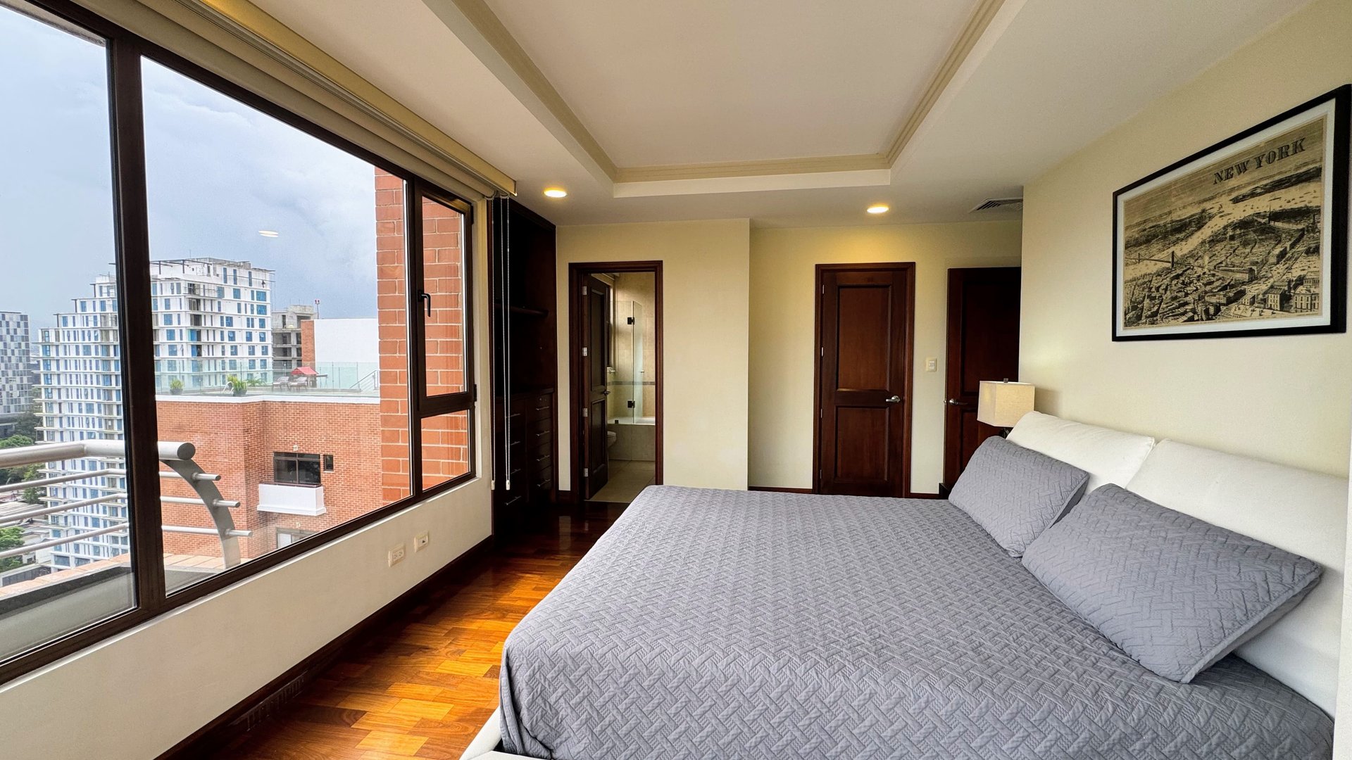 Apartamento amueblado en Renta zona 10 - Miniatura 9