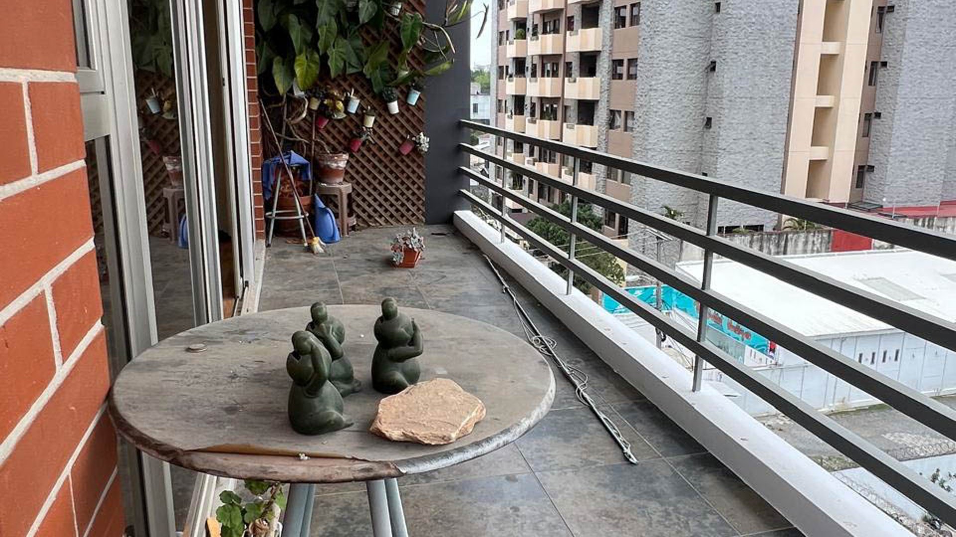 APARTAMENTO EN RENTA ZONA 10 - Miniatura 6