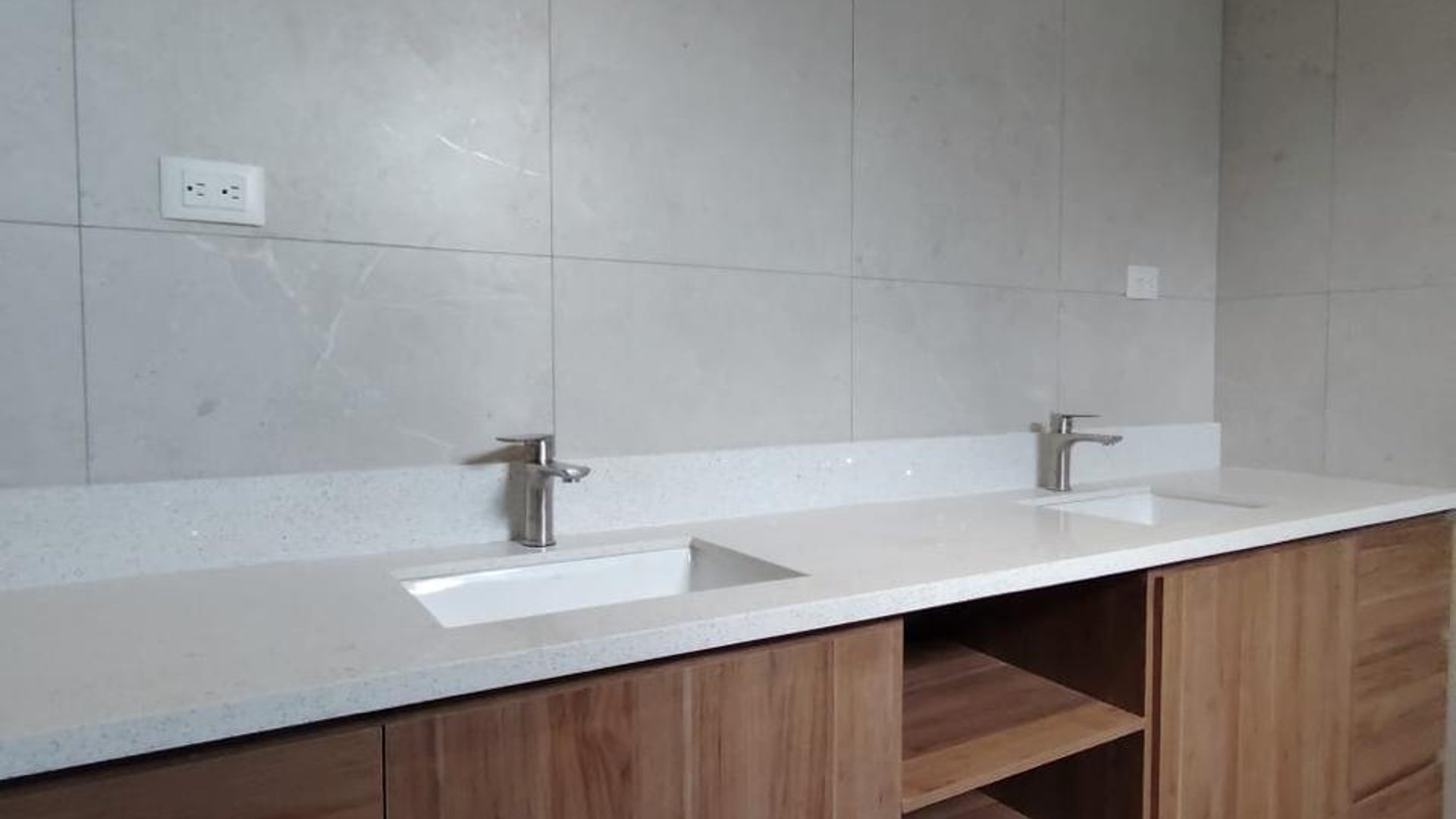 Casa En Venta En Bugamvilias De Arrazola, Fraijanes - Miniatura 2