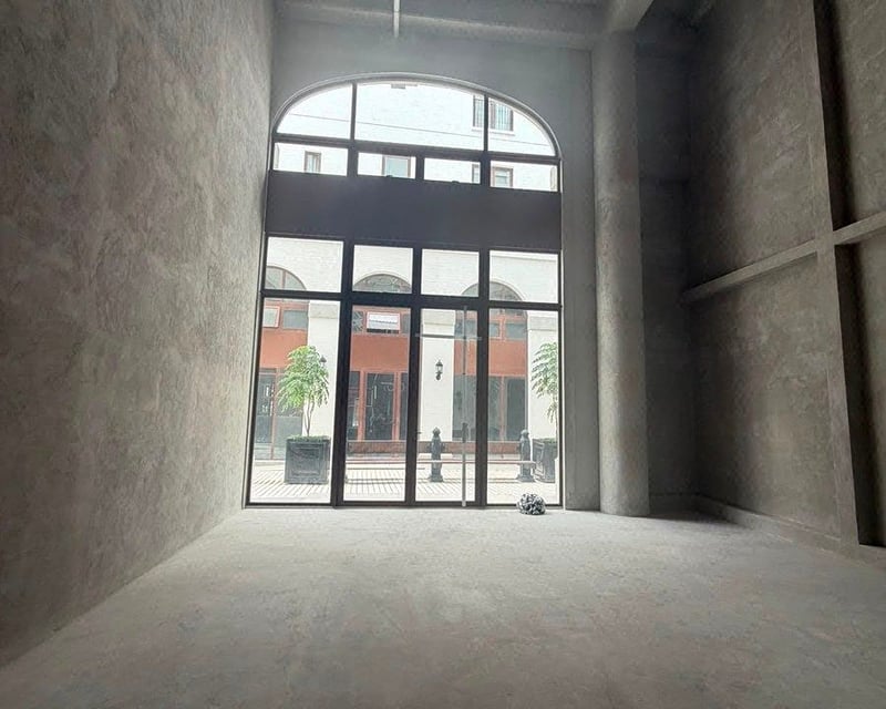 LOCALES / OFICINAS EN RENTA | ZONA 16 · CAYALÁ