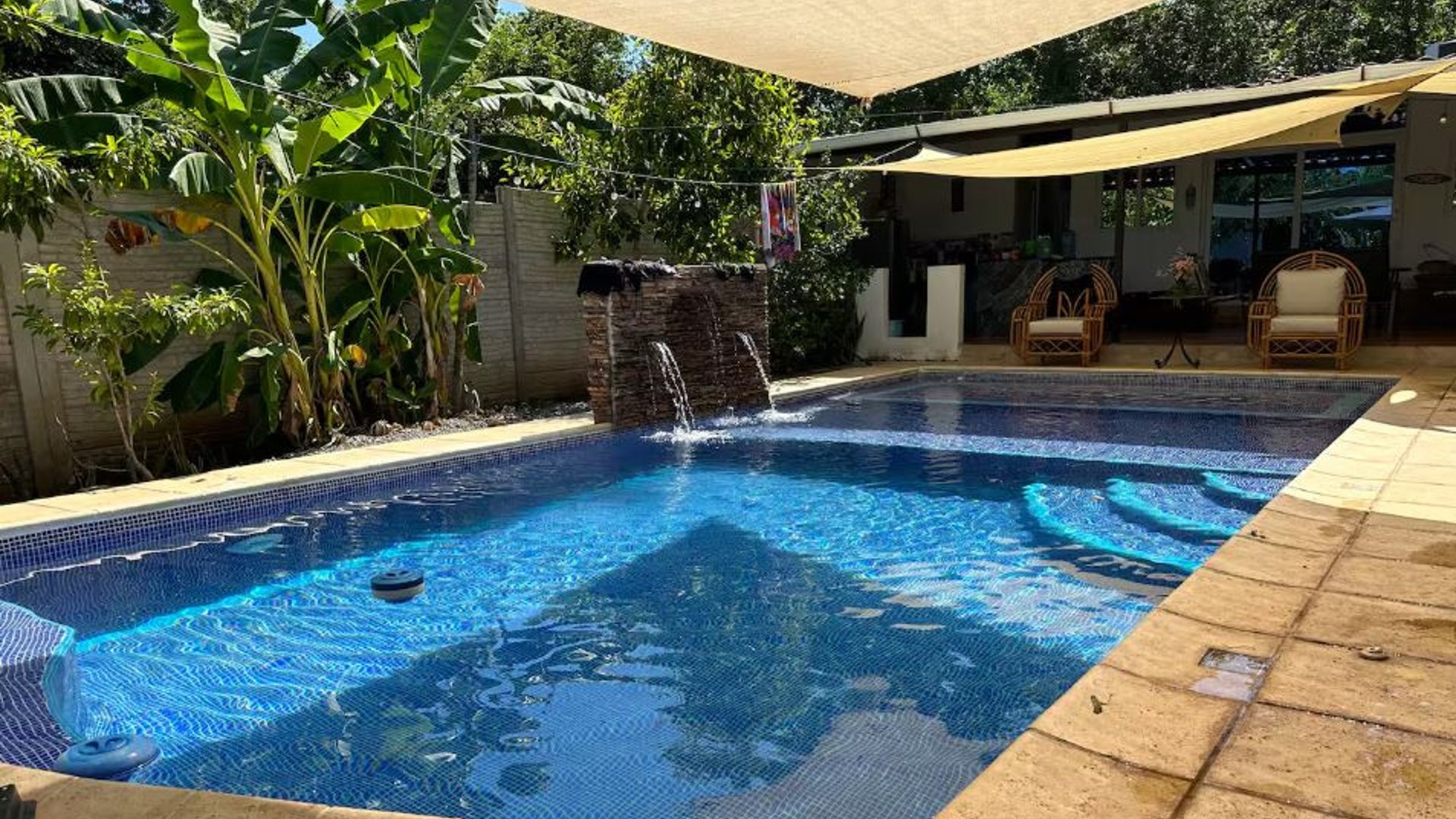 Venta de Casa de Playa en Lagunas de Monterrico